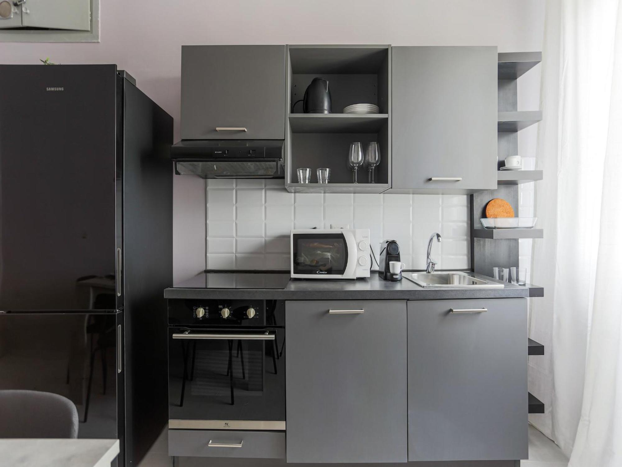 The Best Rent - Spacious One-Bedroom Apartment In Moscova District Milan Bagian luar foto