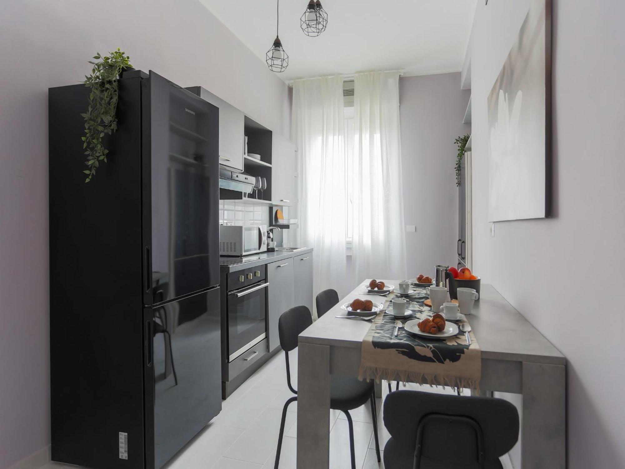 The Best Rent - Spacious One-Bedroom Apartment In Moscova District Milan Bagian luar foto