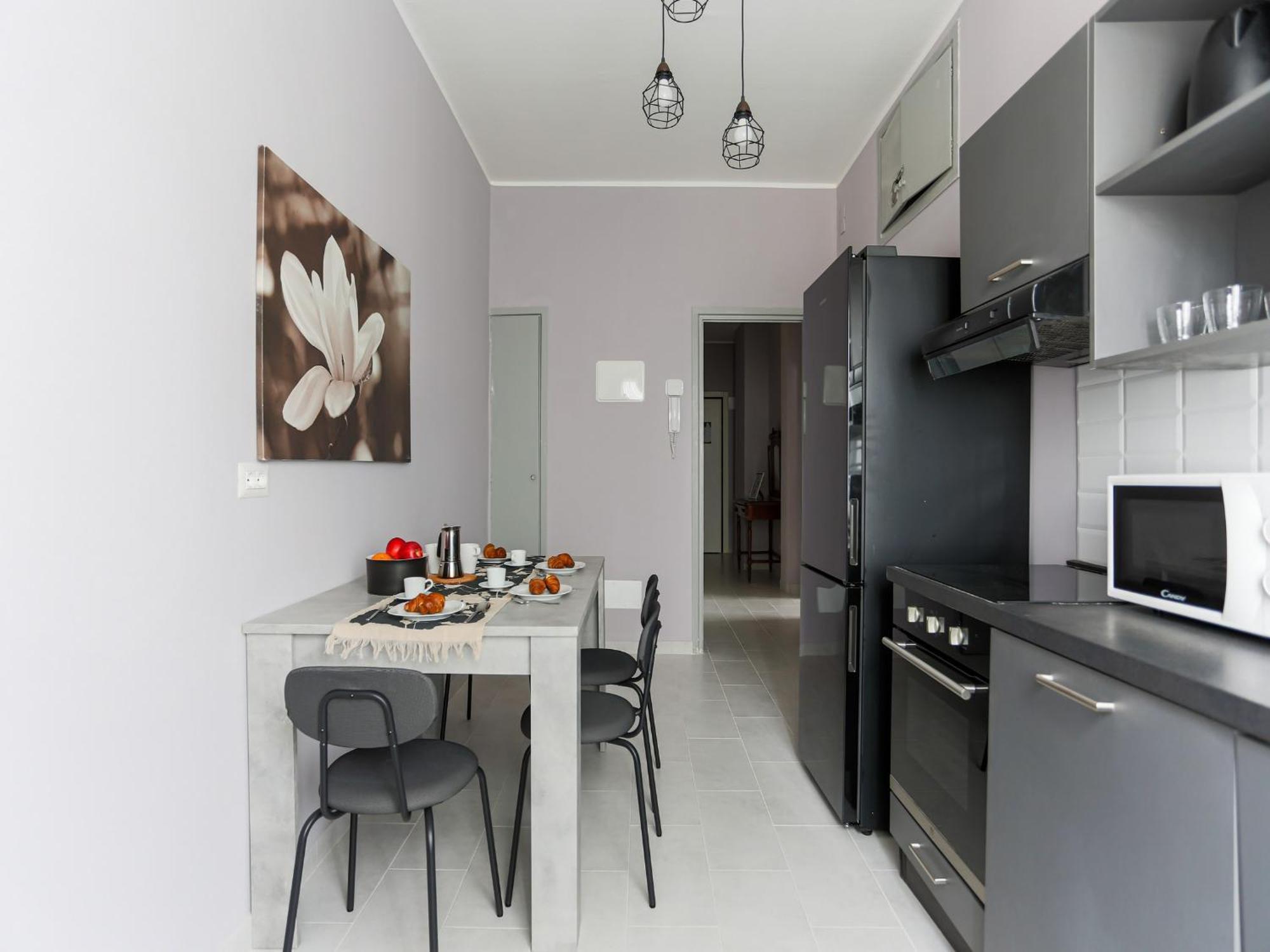 The Best Rent - Spacious One-Bedroom Apartment In Moscova District Milan Bagian luar foto